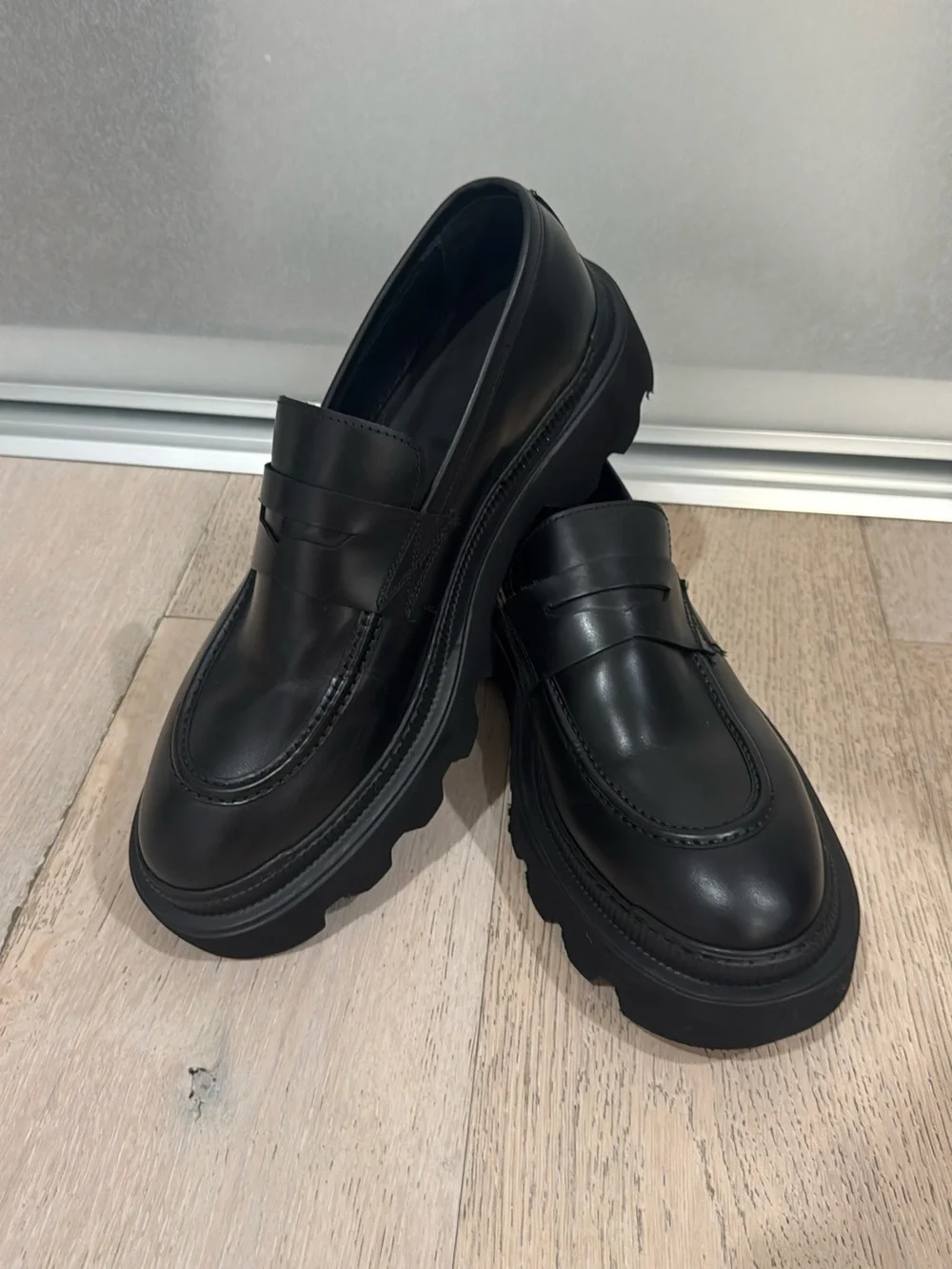 Men's Black Chunky Penny Loafers